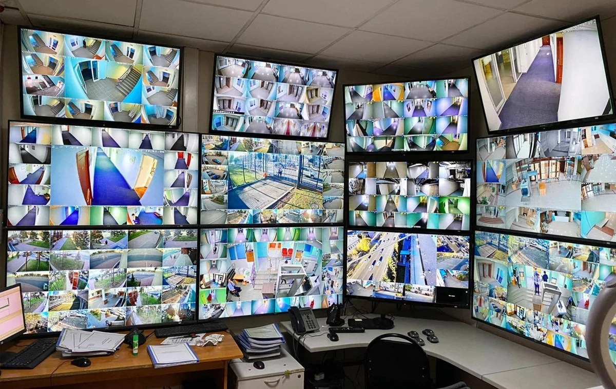Giải Pháp Camera Nhận Diện Biển Số Xe (LPR) & Cổng Barrier Tự Động Cho Bãi Xe Nhà Máy KCN